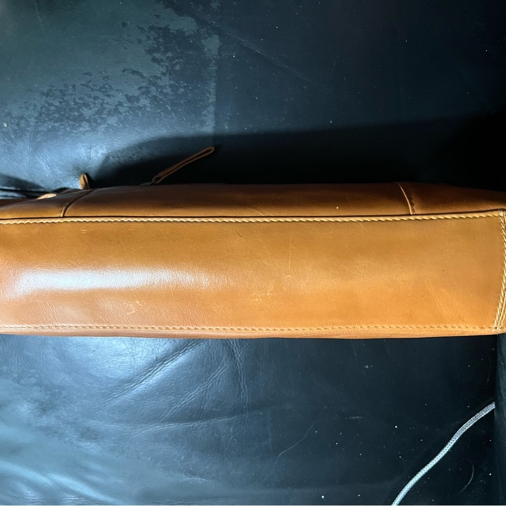 Derek Alexander Tan Leather Shoulder Bag - Picture 5 of 8